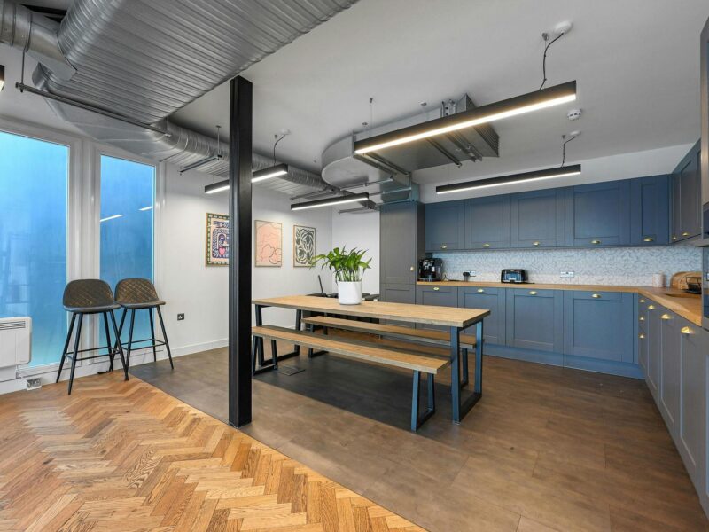 OLBASE48HoxtonSq16.JPG