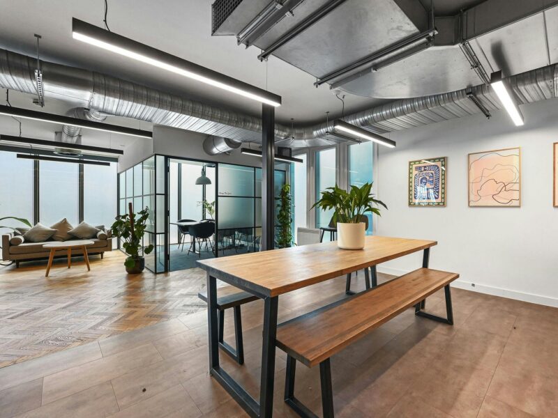 OLBASE48HoxtonSq19.JPG