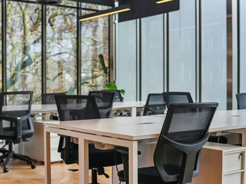 OLBASE48HoxtonSq25.JPG