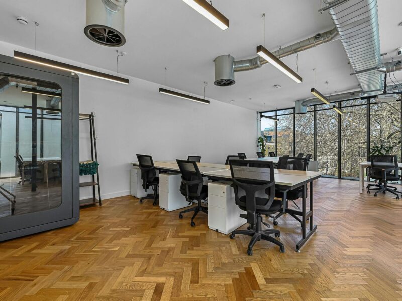OLBASE48HoxtonSq5.JPG