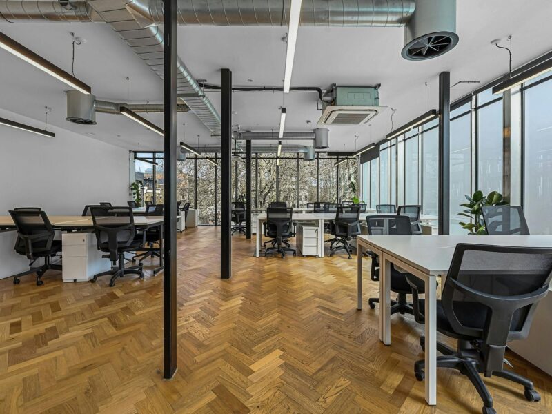 OLBASE48HoxtonSq6.JPG