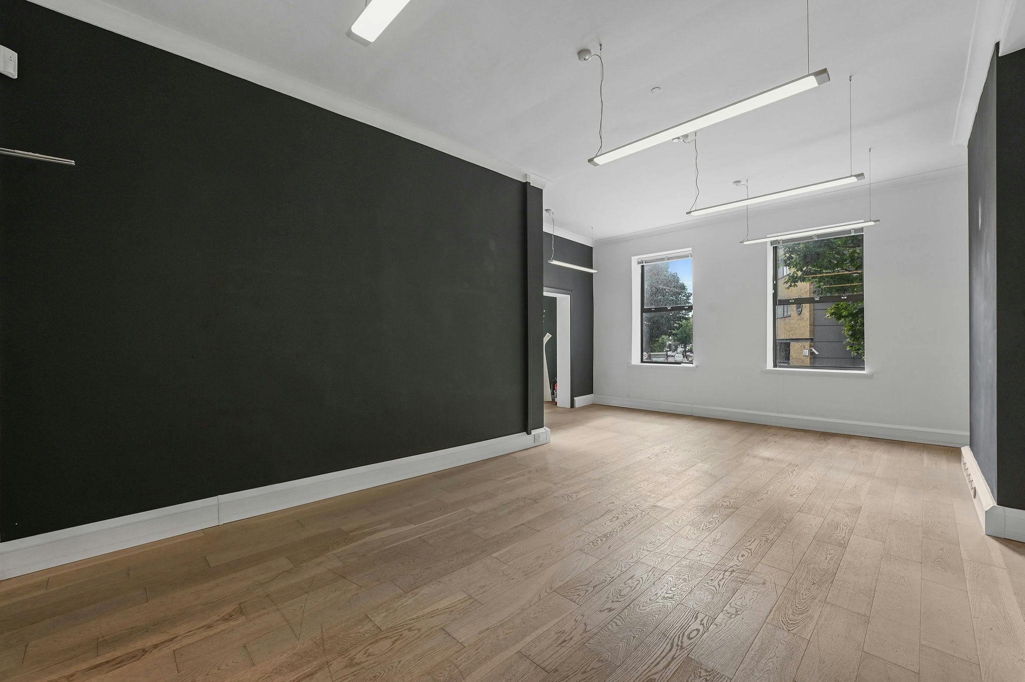 OLBC112ClerkenwellRoad13.JPG