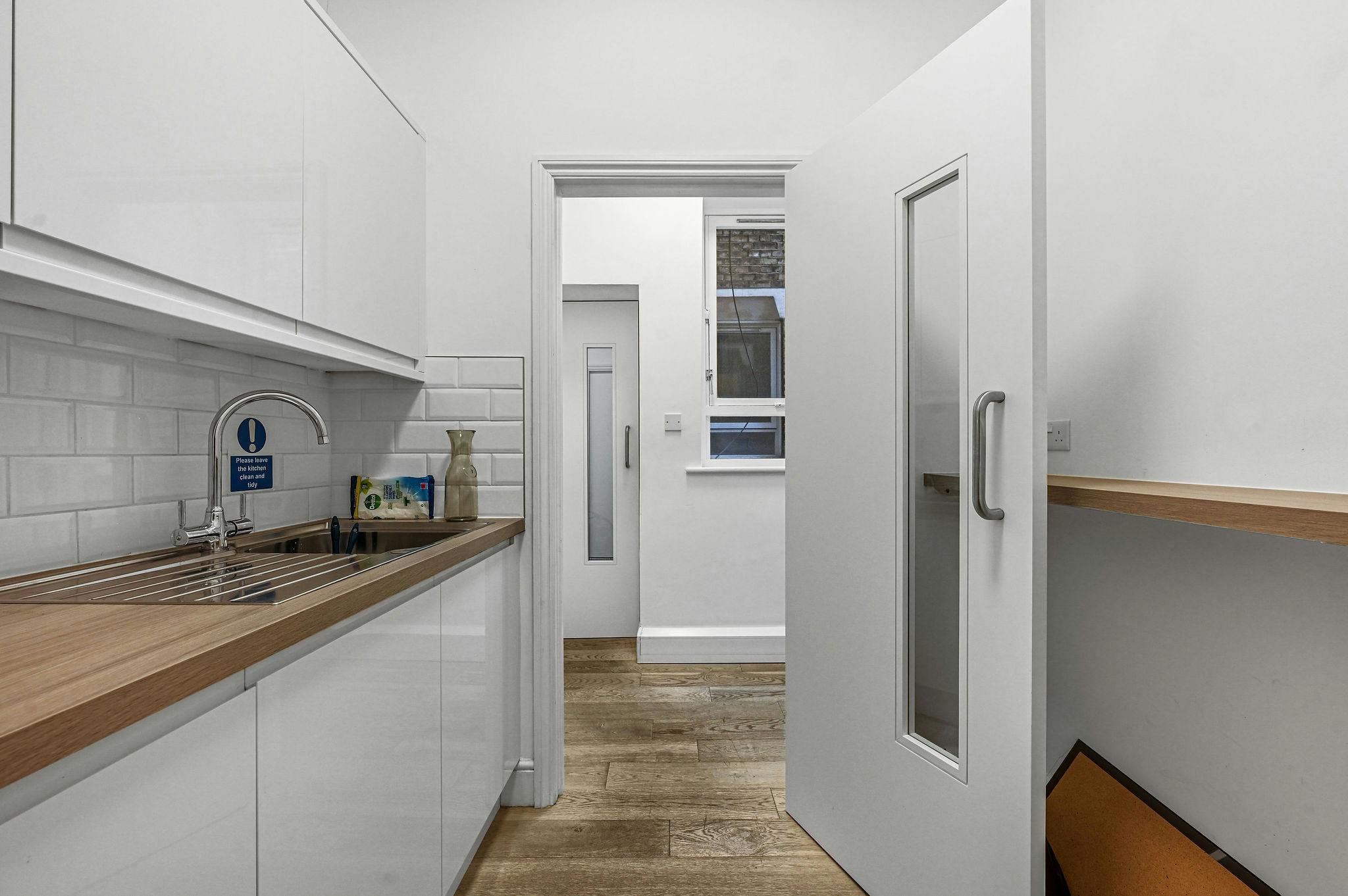 OLBC112ClerkenwellRoad9.JPG