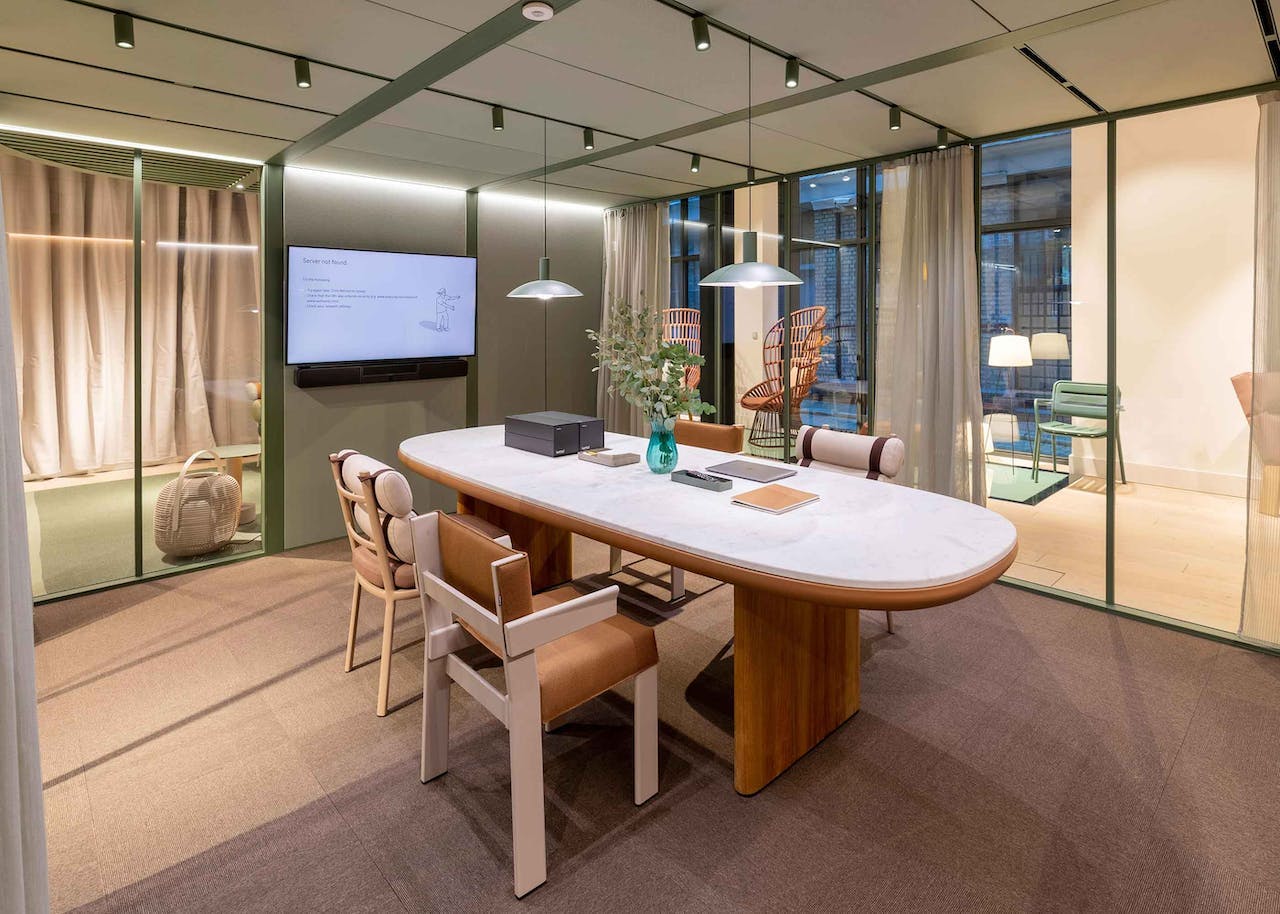 306346409b098ed9e01469b8a897e7a3kettalopensshowroominlondon_220527065607_11 1.jpg