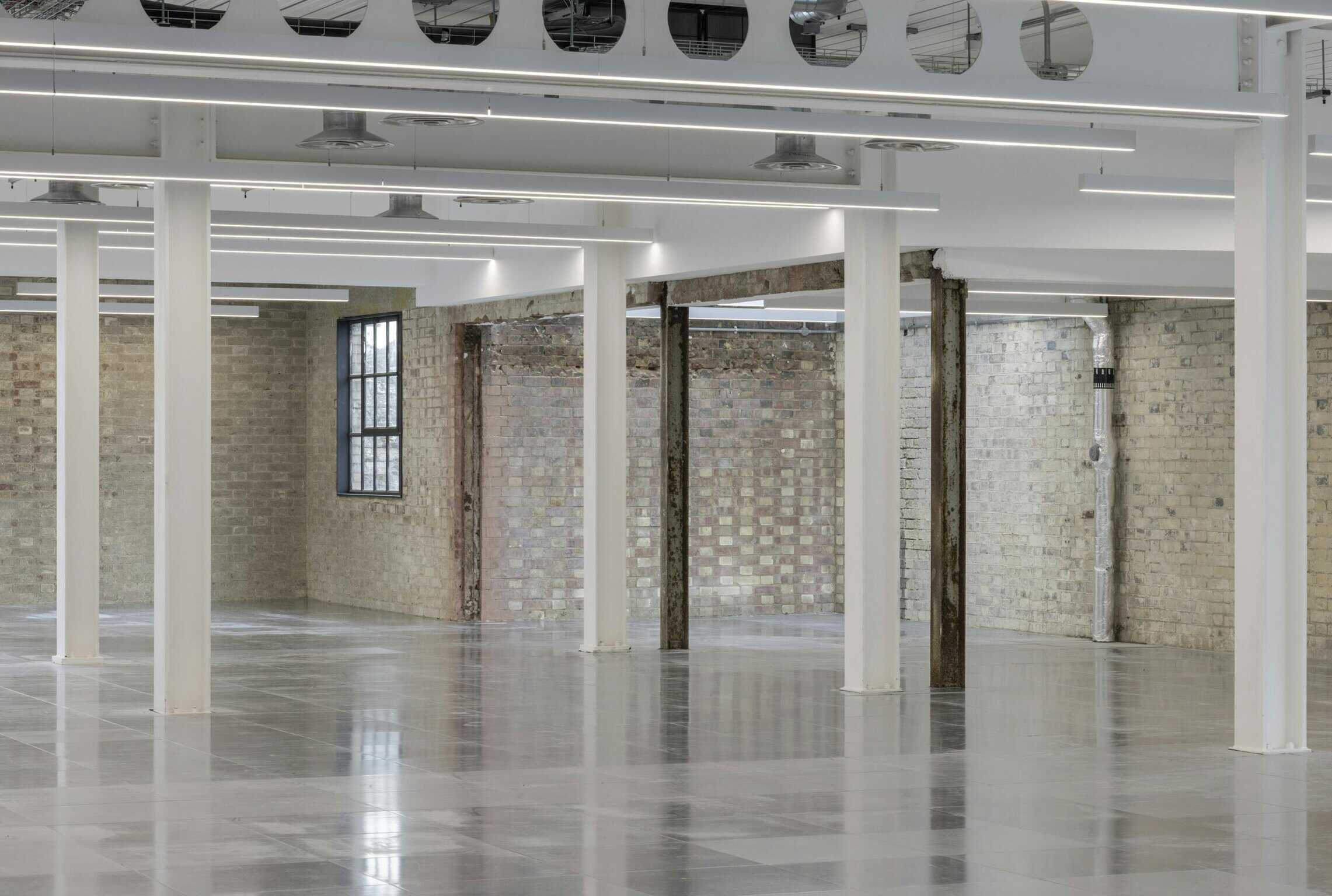 LowRes_Billy Bolton_HUT_Drill Hall_012.jpg