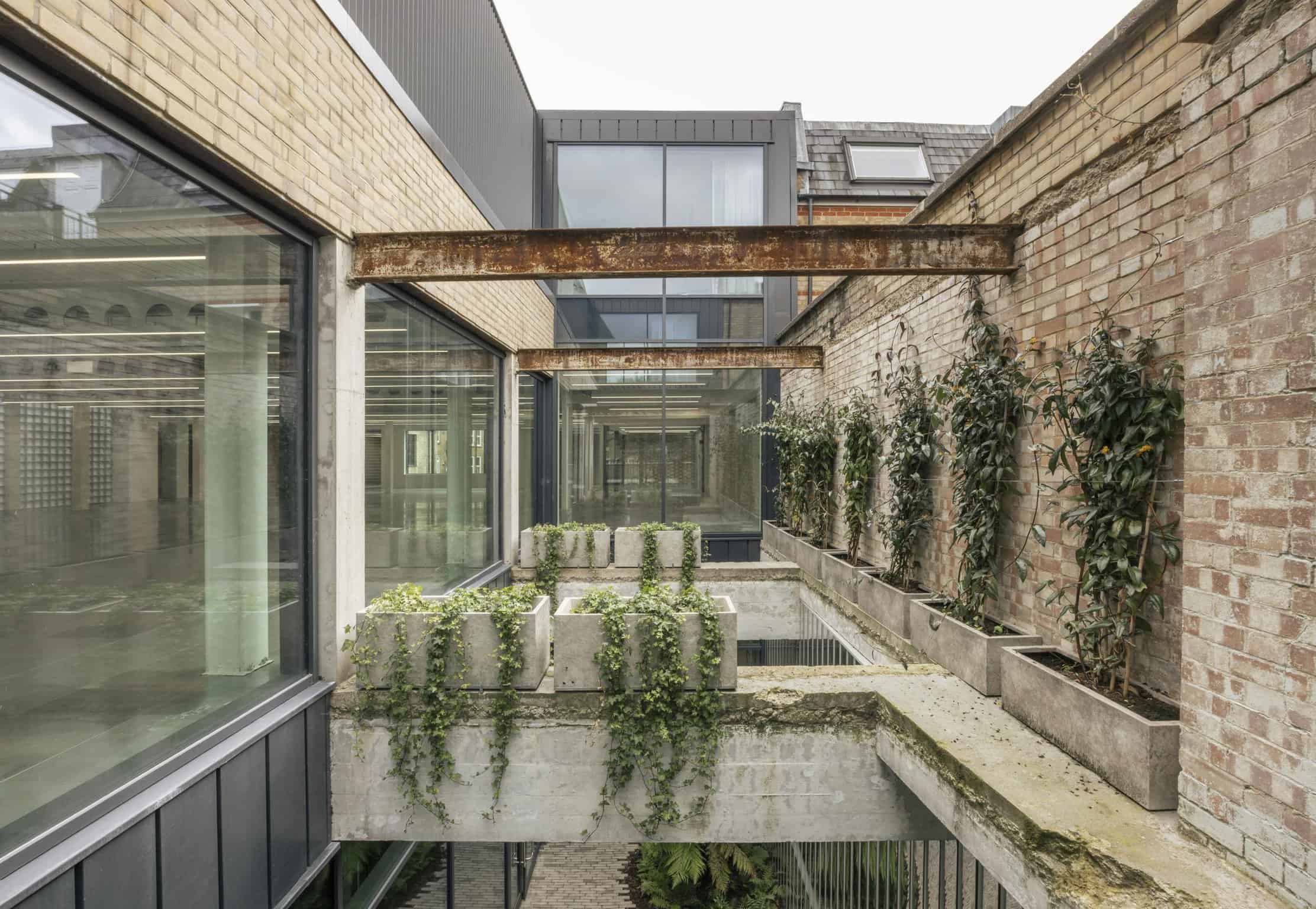 LowRes_Billy Bolton_HUT_Drill Hall_023Edit.jpg